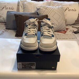 Air Jordan 4 Retro White and Blue Sneakers (Unisex)
